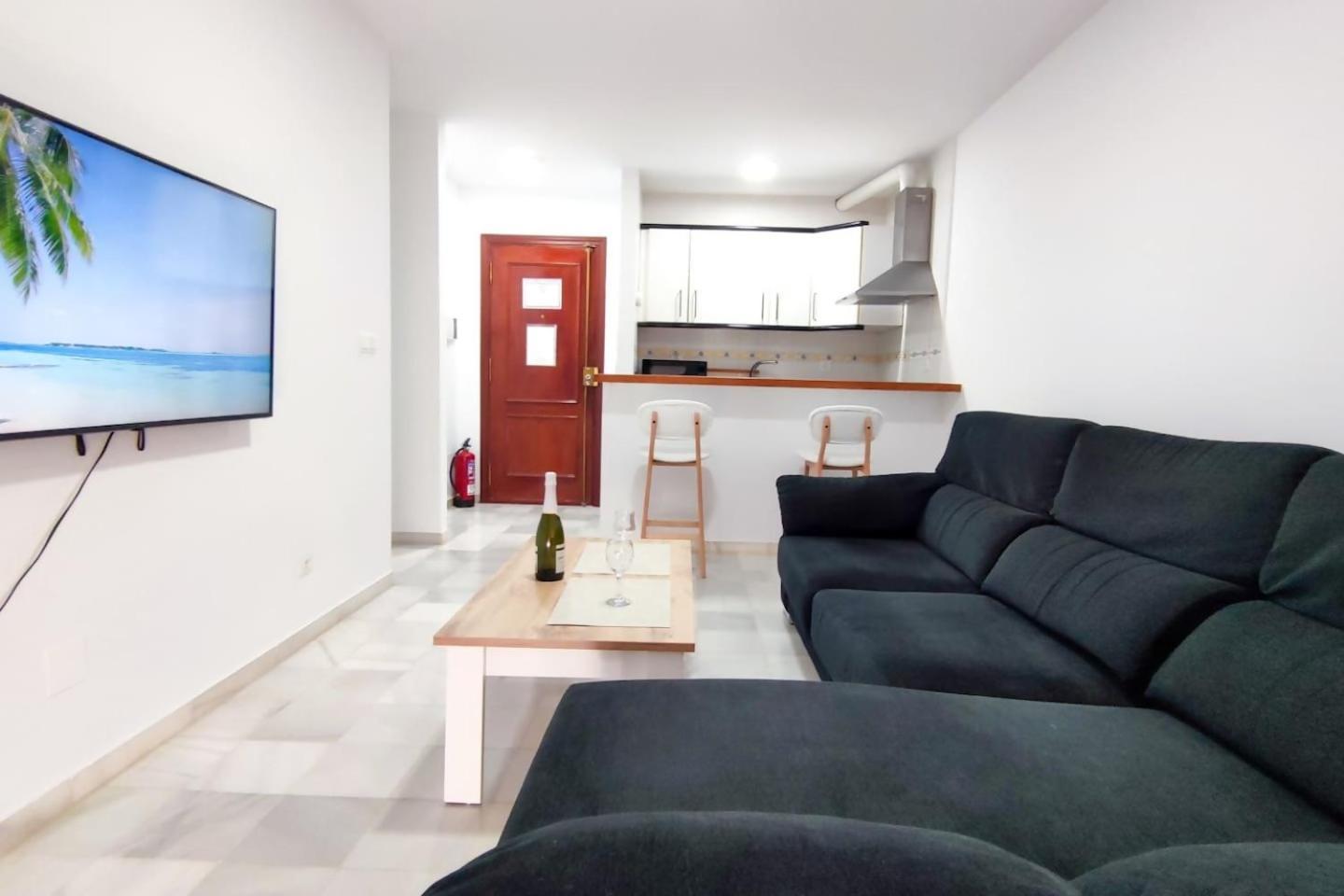 Fantastico Apartamento Totalmente Renovado Torre Del Mar Luaran gambar