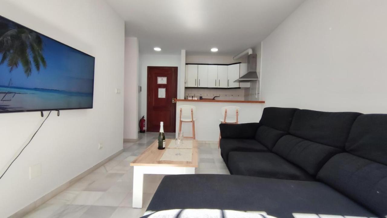 Fantastico Apartamento Totalmente Renovado Torre Del Mar Luaran gambar