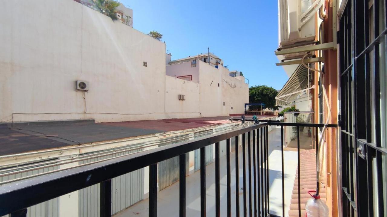 Fantastico Apartamento Totalmente Renovado Torre Del Mar Luaran gambar